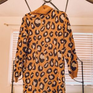 Leopard sweater dress. M. Never worn.